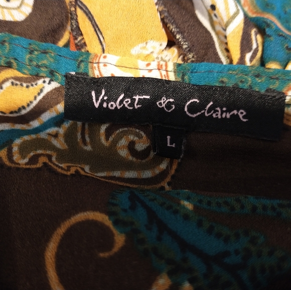 Violet & Claire Ruffle Button up Blouse Size Large - Picture 6 of 8